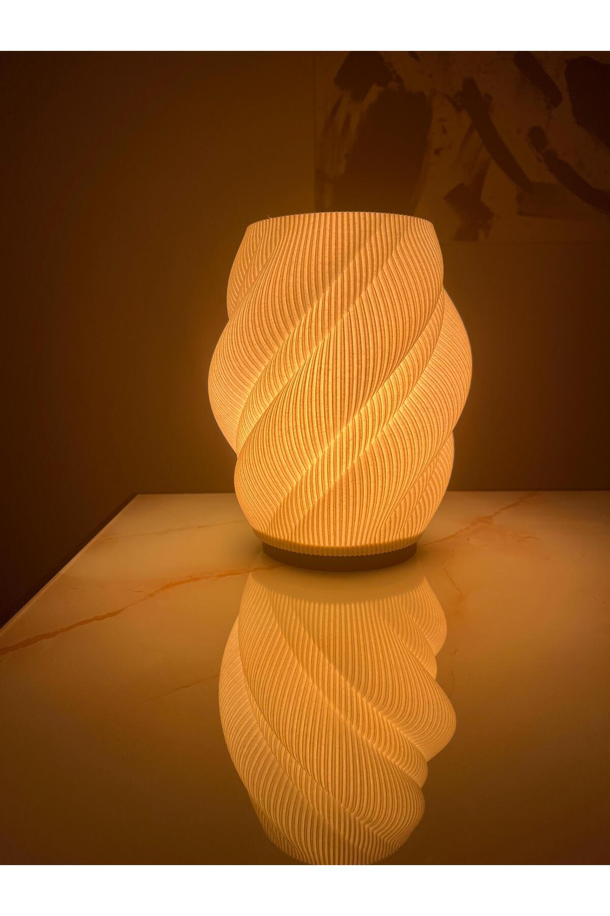 Modern Spiral Tasarımlı 3D Baskı Masa Lambası - Sıcak Işık, Şık Dekor
