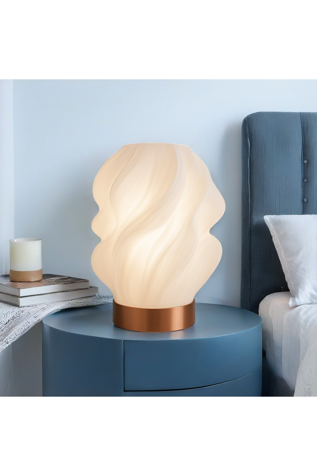 Estetik ve Fonksiyon Bir Arada: Modern Masa Lambası